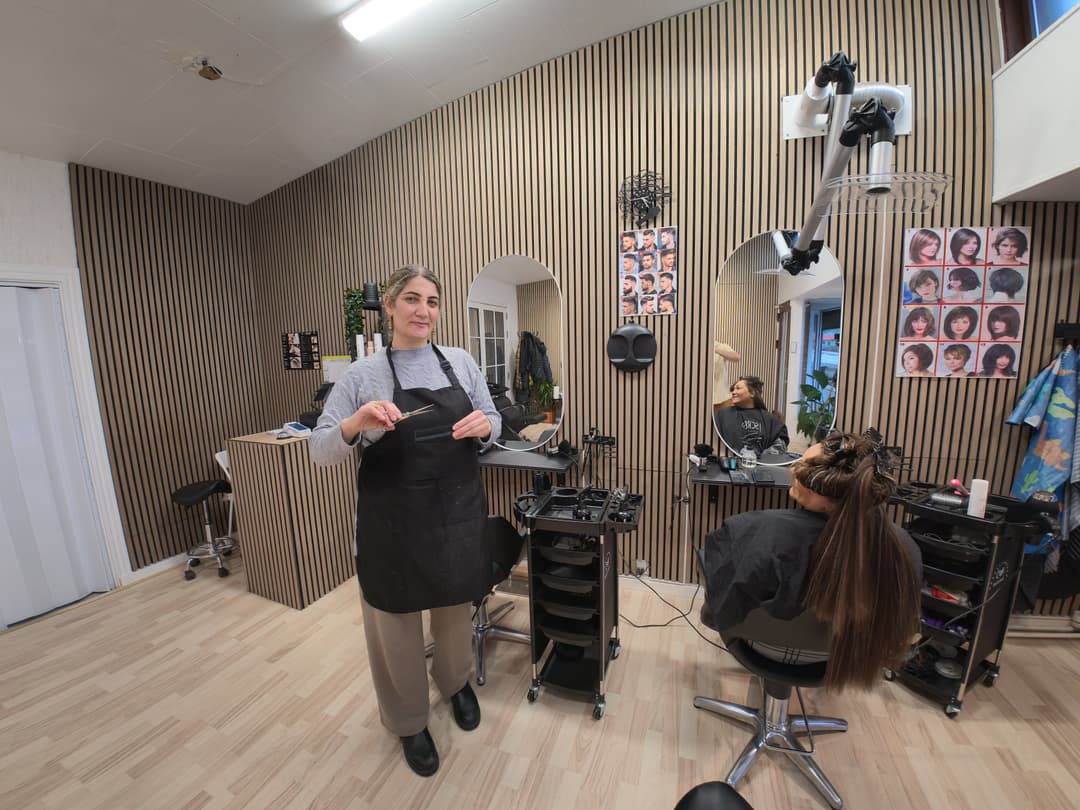 Hajareh Jozi - Ejer af Salon Jozi